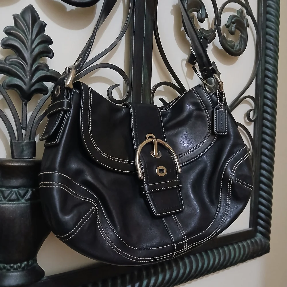 Sold!! Coach Vintage Y2K Soho Leather Flap Buckle Leather Shoulder Bag - Picture 4 of 13